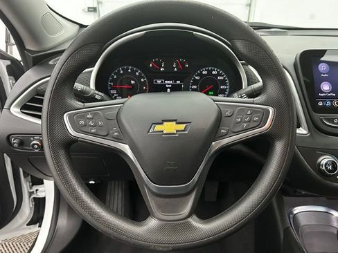 Used 2023 Chevrolet Malibu LT image 12