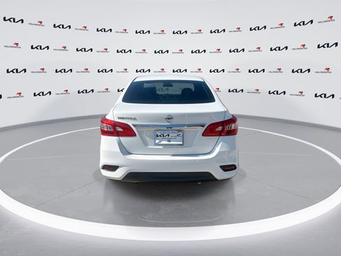 Used 2017 Nissan Sentra S image 7