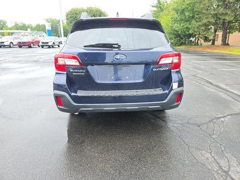 Used 2018 Subaru Outback 2.5i Premium AWD/4WD image 7