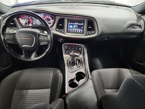 Used 2022 Dodge Challenger GT RWD image 7