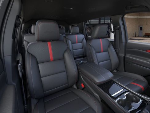 New 2026 Chevrolet Traverse RS w/ LPO, Floor Liner Package image 16