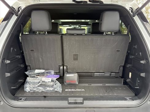 Used 2025 Toyota Sequoia Platinum image 29