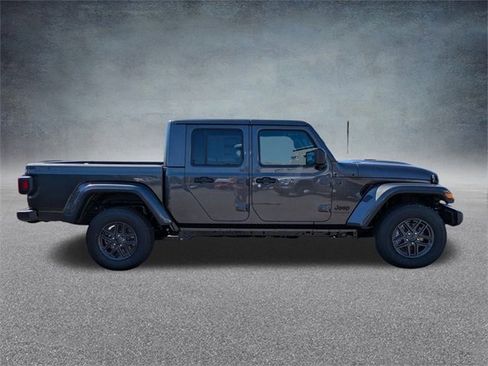 New 2025 Jeep Gladiator Sport image 3