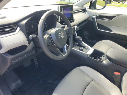 Used 2025 Toyota RAV4 XLE Premium w/ Weather Package image 17