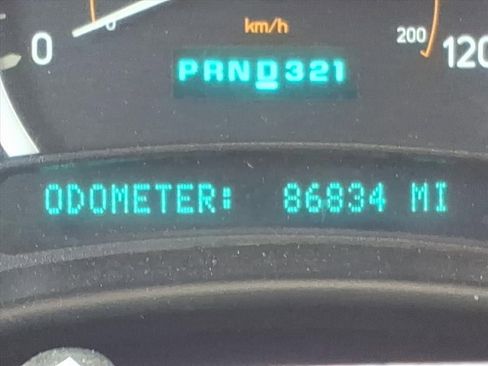 Used 2005 HUMMER H2 SUT w/ Preferred Equipment Group AWD/4WD image 24