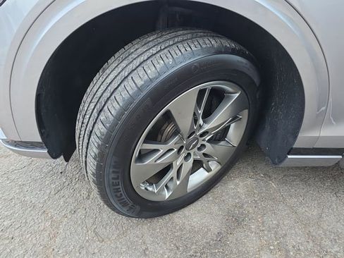 Used 2024 Genesis GV70 3.5T Sport image 41