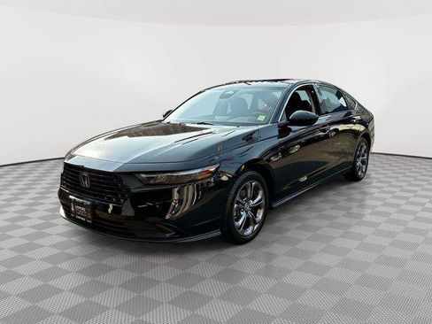 Used 2023 Honda Accord EX image 5