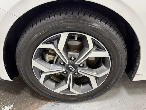 Used 2021 Kia Forte LXS FWD image 10