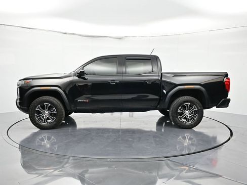 Used 2024 GMC Canyon AT4 w/ Technology Package image 8