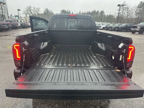 Used 2018 Toyota Tacoma TRD Sport w/ Technology Package image 26