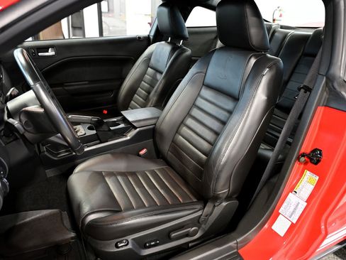 Used 2007 Ford Mustang Shelby GT500 RWD image 31