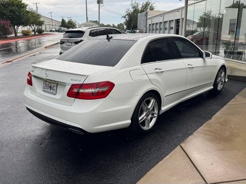 Used 2013 Mercedes-Benz E 350 4MATIC Sedan image 3