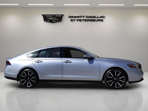 Used 2024 Honda Accord Touring image 6