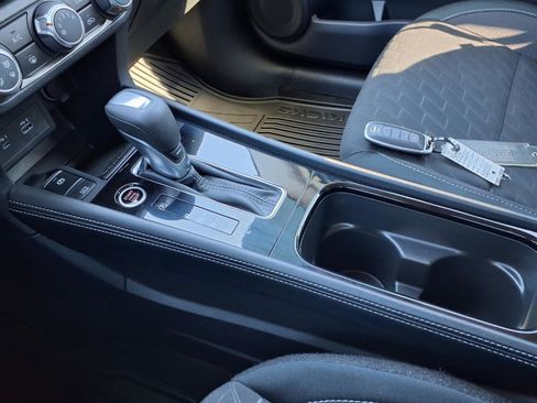 Used 2024 Nissan Kicks SV image 8