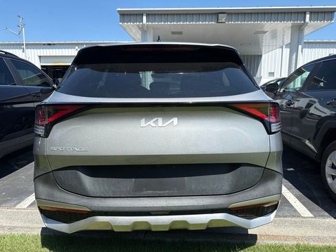 Used 2023 Kia Sportage LX FWD image 3