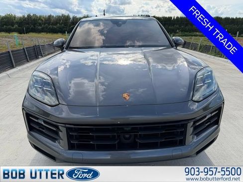 Used 2024 Porsche Cayenne S AWD/4WD image 1