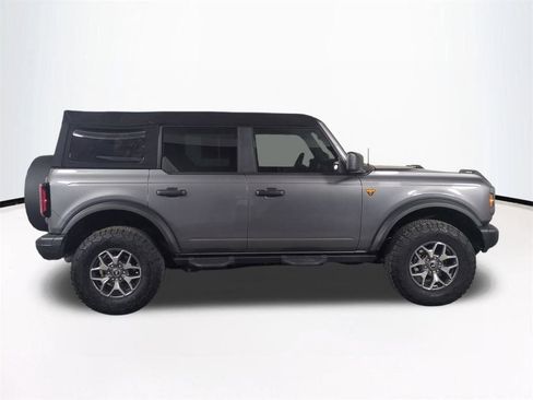 Used 2025 Ford Bronco Badlands AWD/4WD image 4