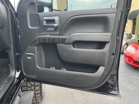 Used 2015 GMC Sierra 2500 Denali w/ Duramax Plus Package AWD/4WD image 42