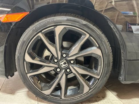 Used 2020 Honda Civic Sport image 9