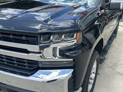 Used 2021 Chevrolet Silverado 1500 LT AWD/4WD image 11