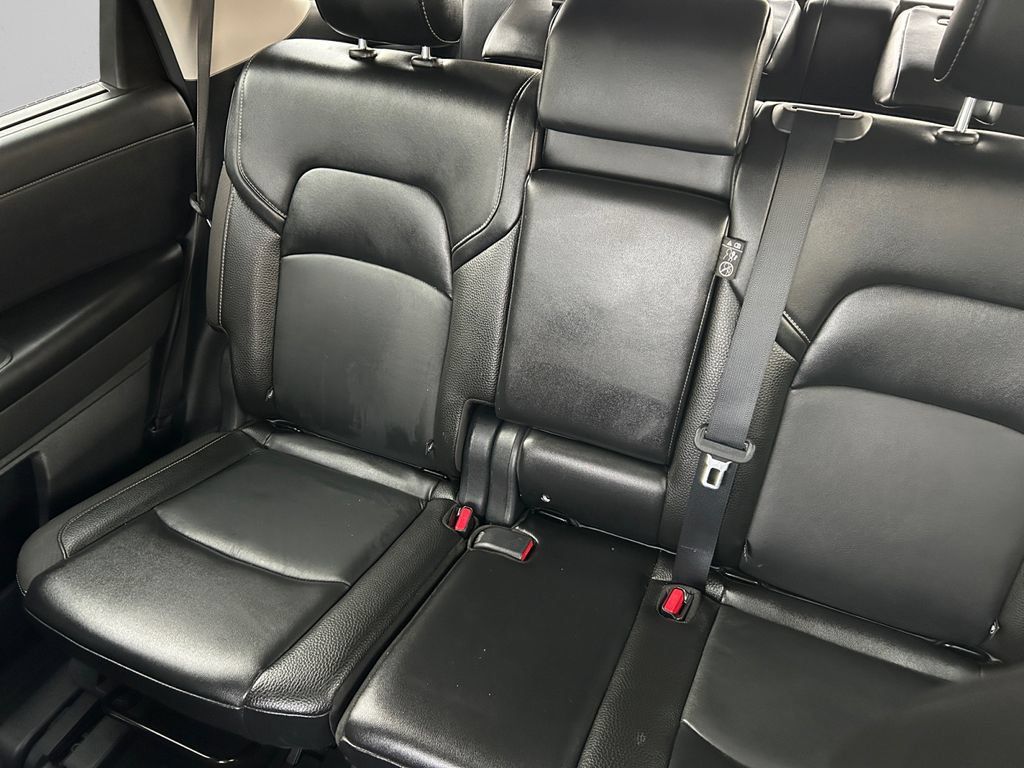 Used 2023 Nissan Pathfinder SL AWD/4WD image 21