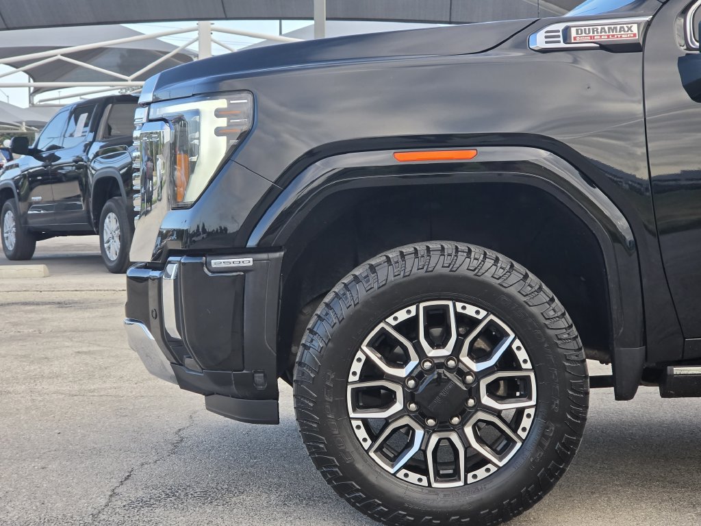 Used 2024 GMC Sierra 2500 Denali w/ Denali Reserve Package AWD/4WD image 9