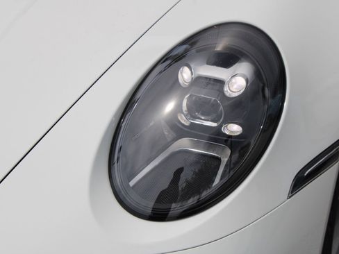 Used 2020 Porsche 911 Carrera S image 11