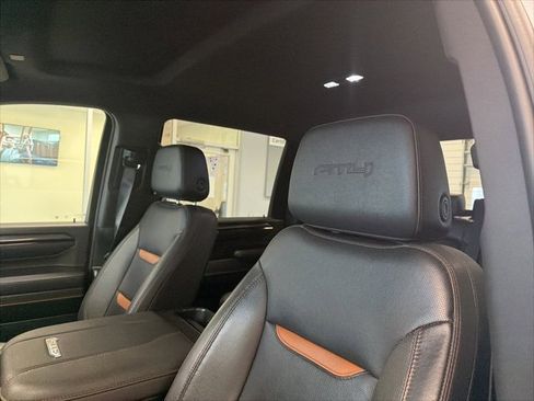 Used 2024 GMC Sierra 2500 AT4 image 17
