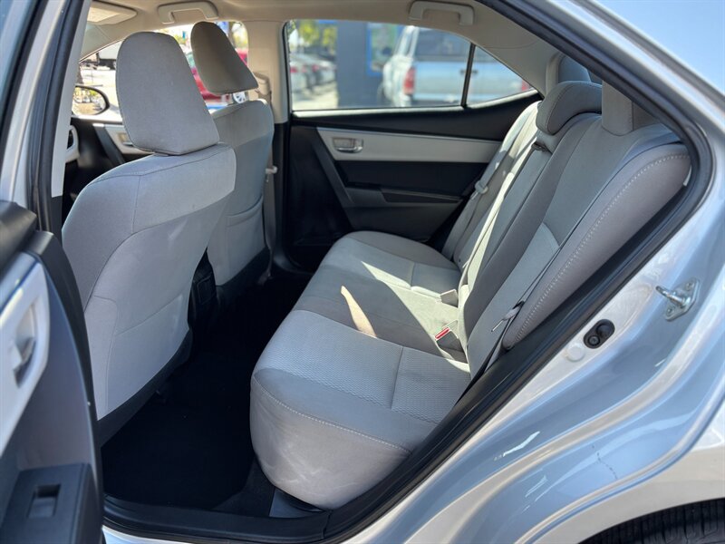 Used 2016 Toyota Corolla LE FWD image 9