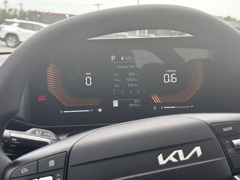 Used 2025 Kia K4 FWD image 35