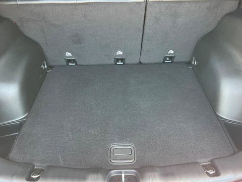 Used 2024 Jeep Compass Latitude image 15