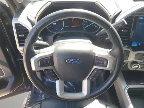 Used 2022 Ford F250 Lariat w/ Lariat Ultimate Package AWD/4WD image 22