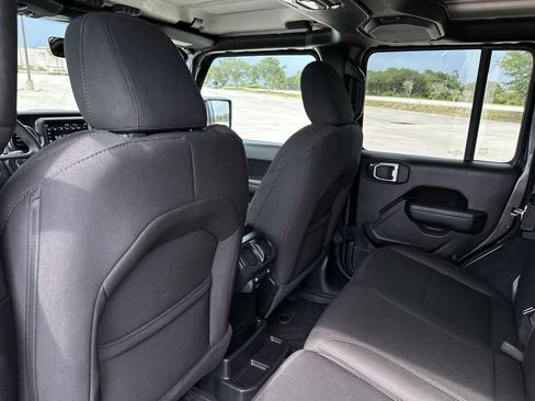 Certified 2023 Jeep Wrangler Unlimited w/ Cold Weather Group AWD/4WD image 20