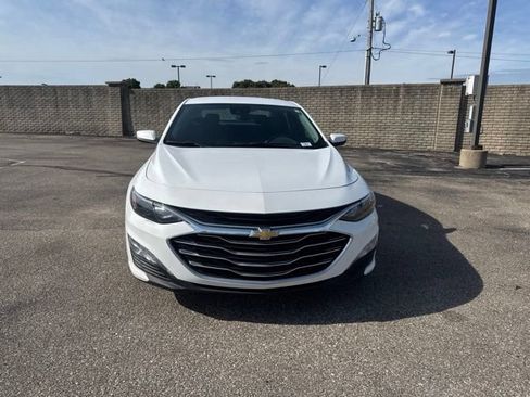 Used 2023 Chevrolet Malibu LT FWD image 2