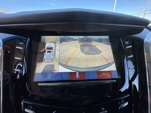 Used 2019 Cadillac Escalade Luxury image 14