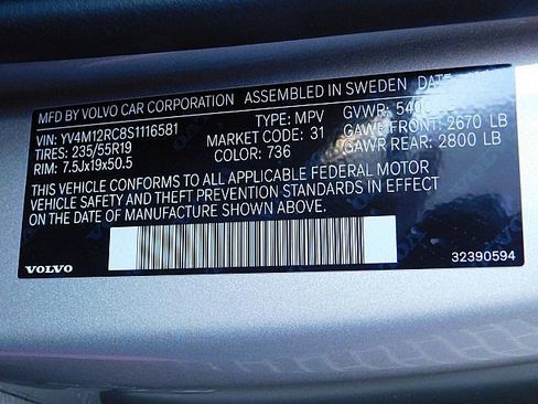 Certified 2025 Volvo XC60 B5 Plus image 32