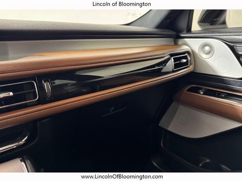 Used 2020 Lincoln Aviator Reserve w/ Equipment Group 202A image 43