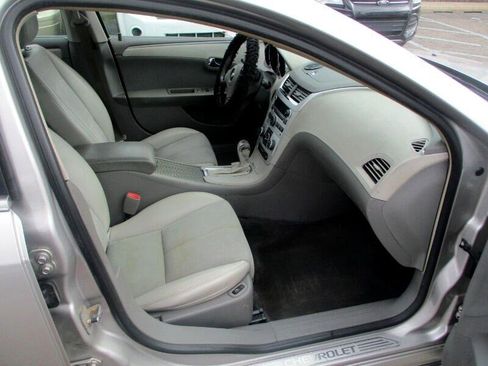 Used 2008 Chevrolet Malibu LT w/ HFV6 Engine Package image 7