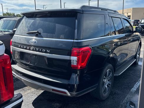 Certified 2023 Ford Expedition XLT AWD/4WD image 3