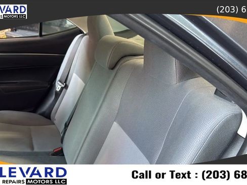 Used 2016 Toyota Corolla L FWD image 29
