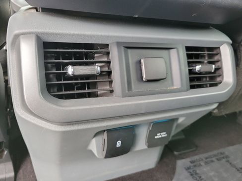 Used 2022 Ford F150 Lariat image 17