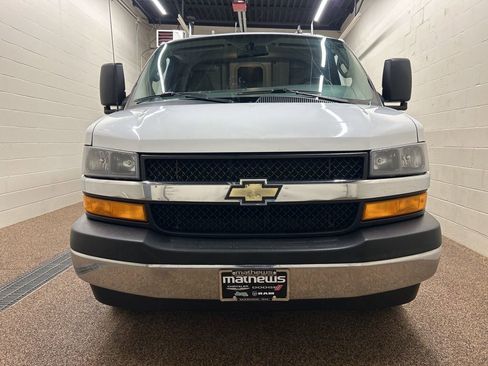 Used 2019 Chevrolet Express 3500 w/ Power Convenience Package image 6