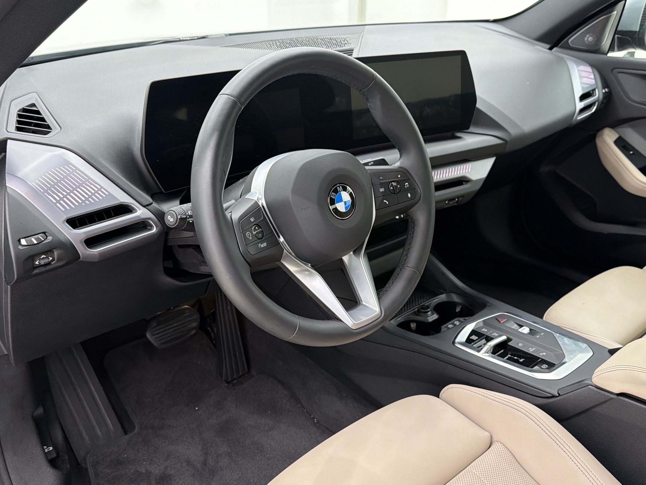 Used 2025 BMW 228i xDrive w/ Premium Package AWD/4WD image 4