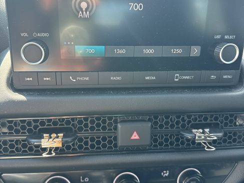 Used 2023 Honda HR-V LX image 3