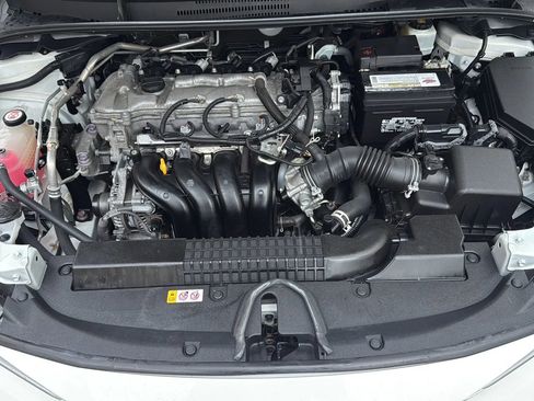 Used 2021 Toyota Corolla LE image 23