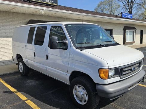 Used 2007 Ford E-350 and Econoline 350 Super Duty RWD image 4