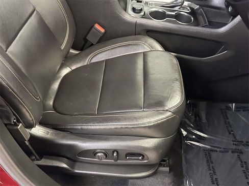 Used 2019 Chevrolet Traverse RS image 11