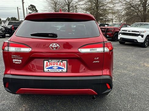Used 2023 Toyota Corolla Cross LE image 6