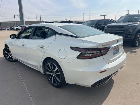 Used 2023 Nissan Maxima SV w/ Floor Mat Group image 2
