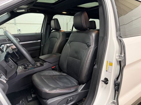 Used 2018 Ford Explorer Sport w/ Equipment Group 401A image 9